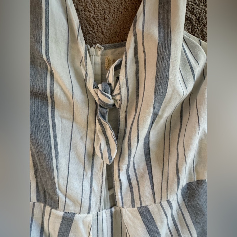 Altar’d State Jumpsuit Size M - Picture 3 of 9